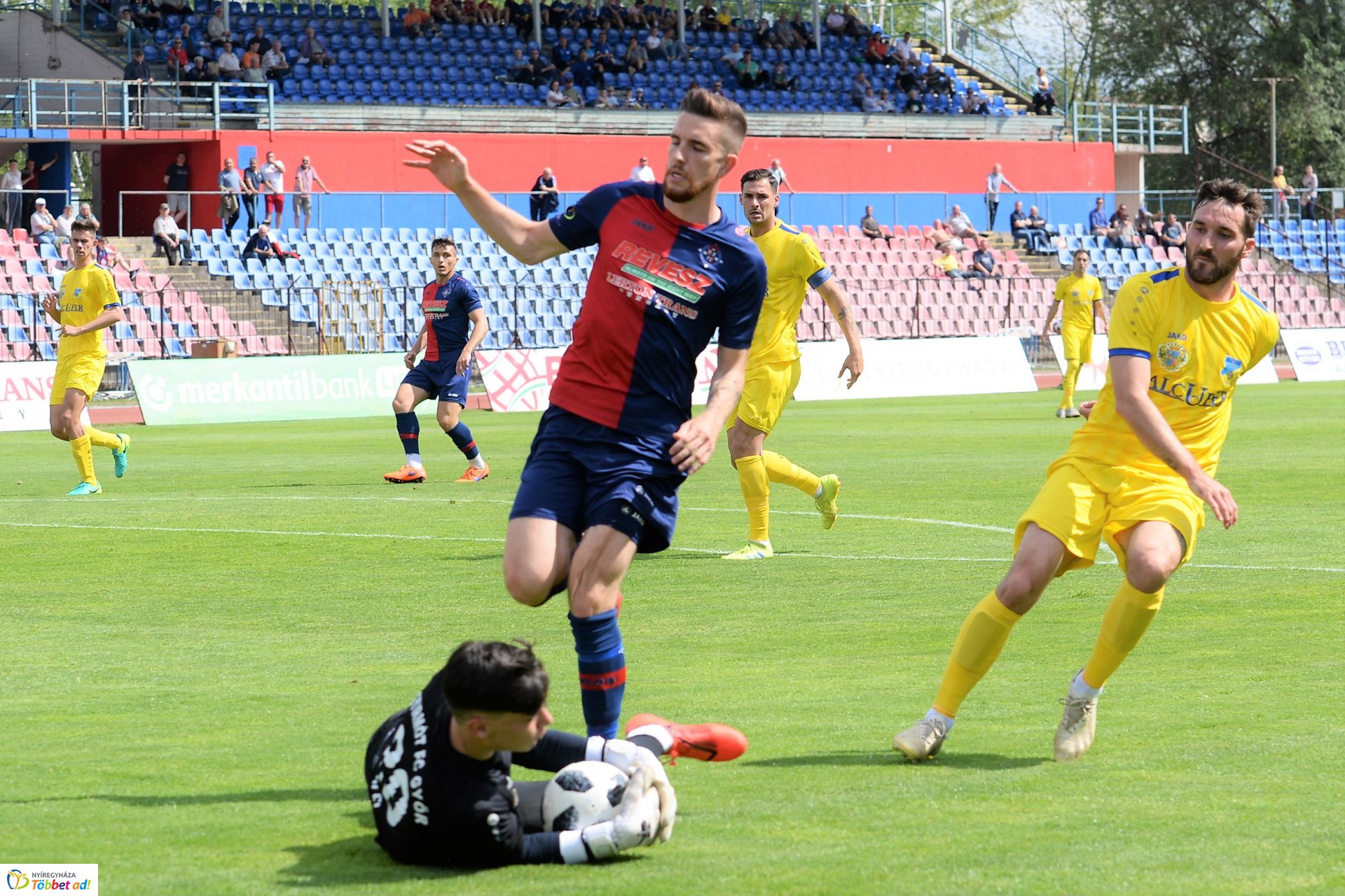 Szpari-Gyirmót FC labdarúgó mérkőzés
