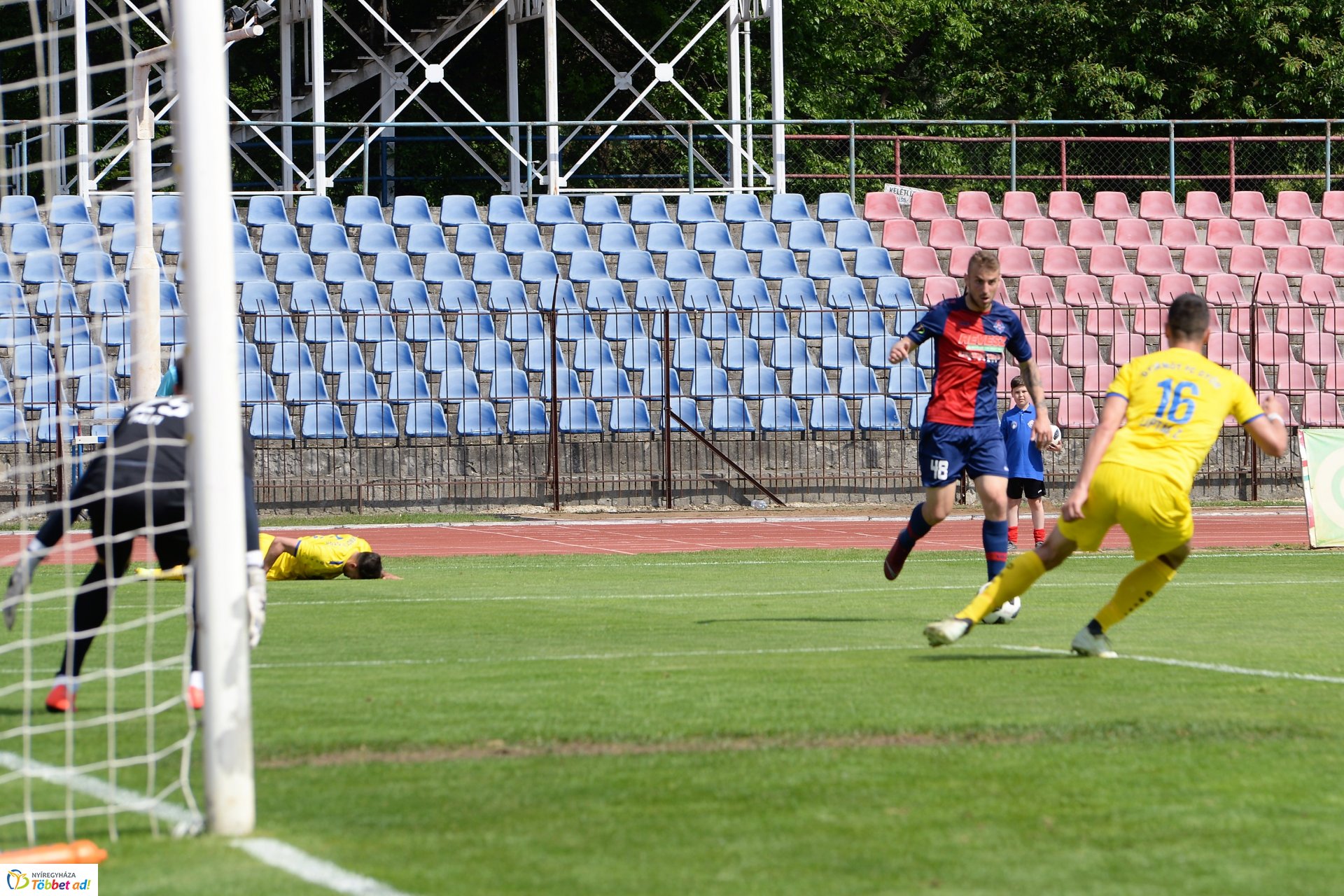 Szpari-Gyirmót FC labdarúgó mérkőzés