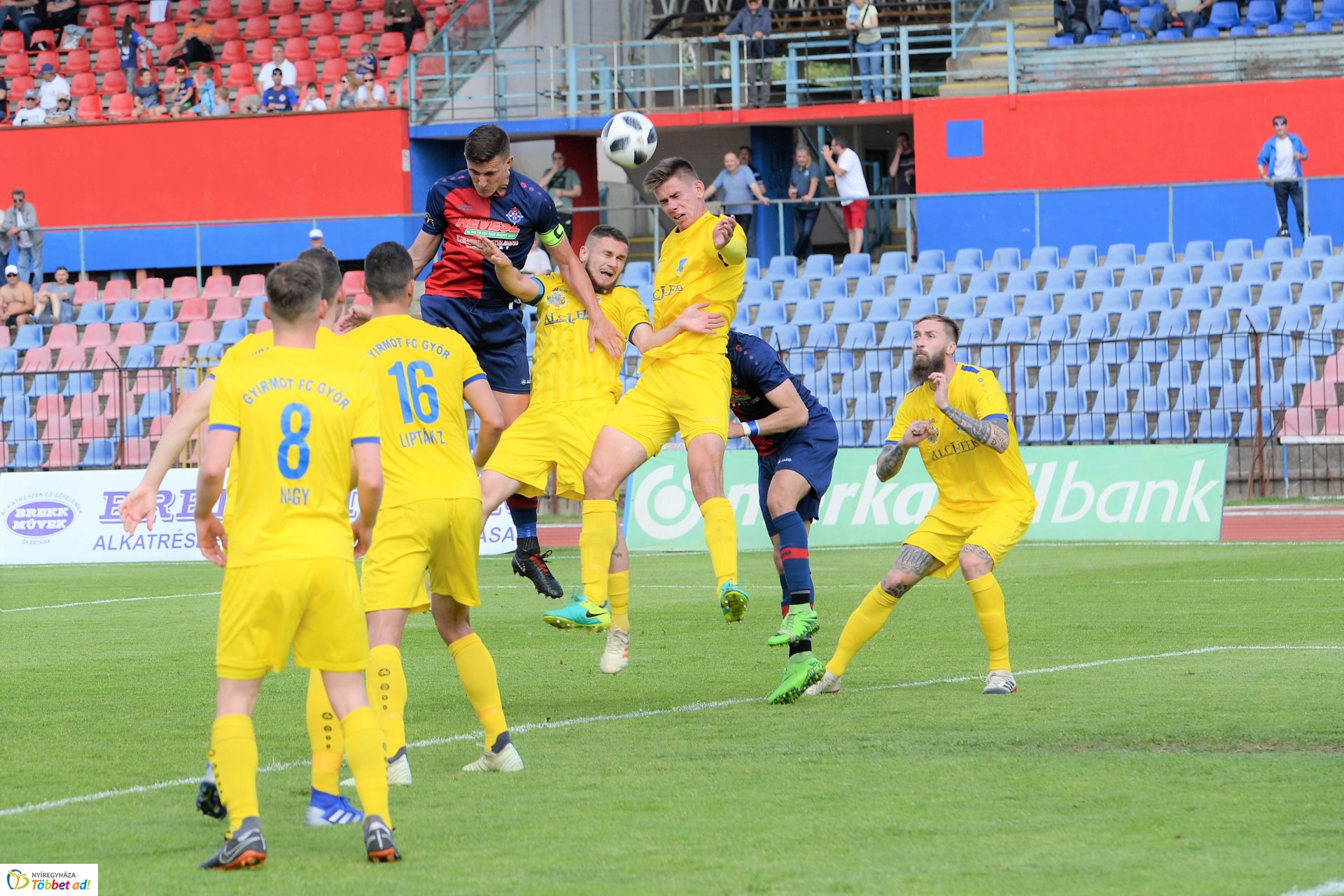 Szpari-Gyirmót FC labdarúgó mérkőzés