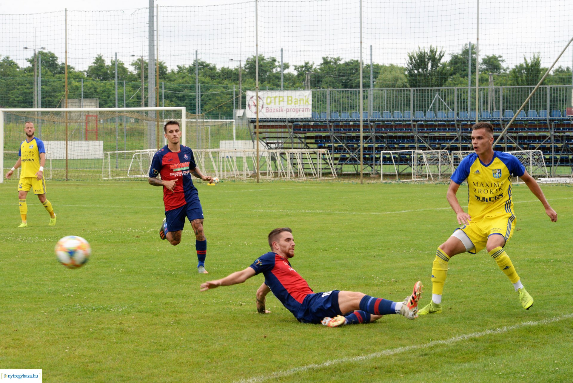 Szpari-Kassa labdarúgó edzőmérkőzés