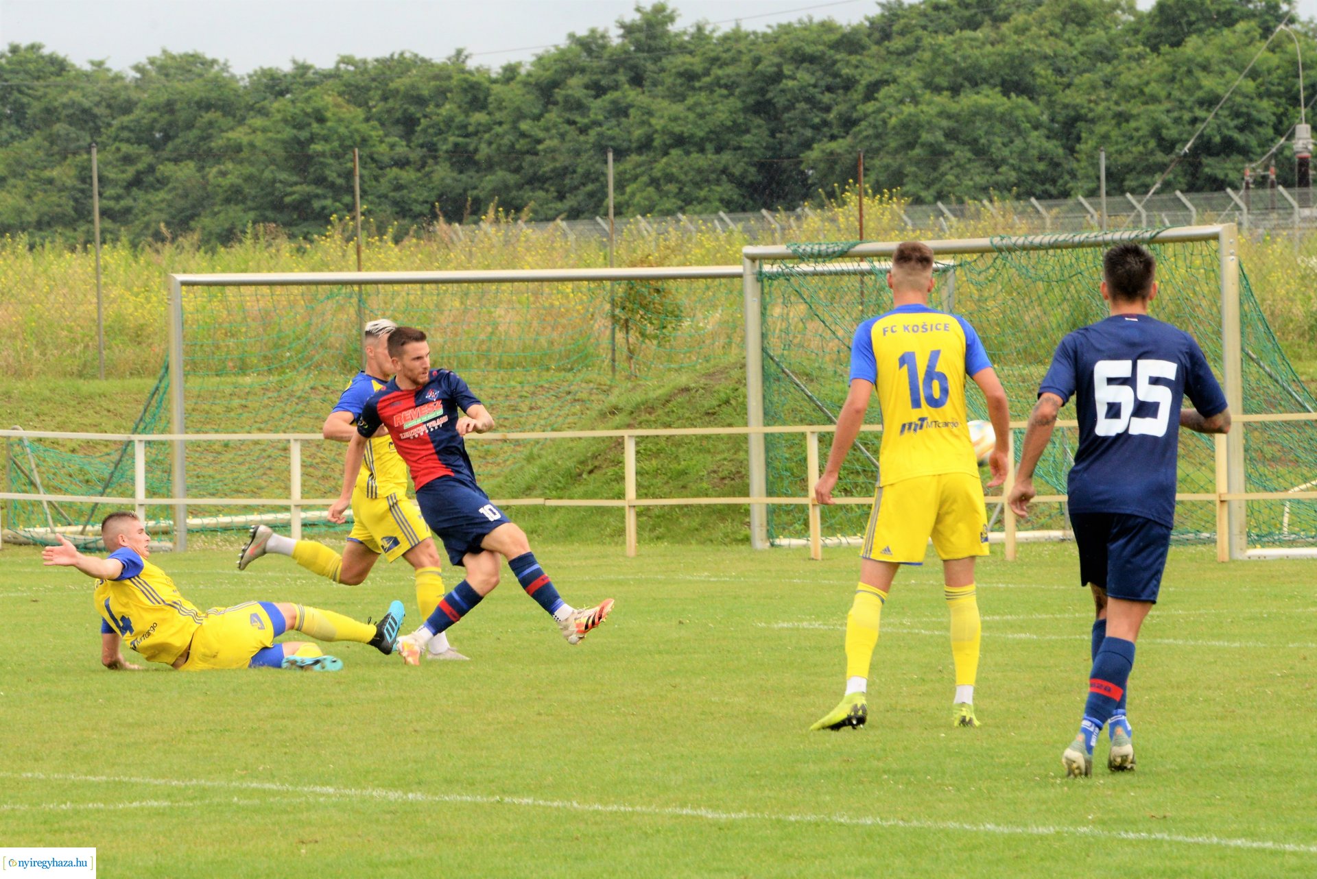 Szpari-Kassa labdarúgó edzőmérkőzés