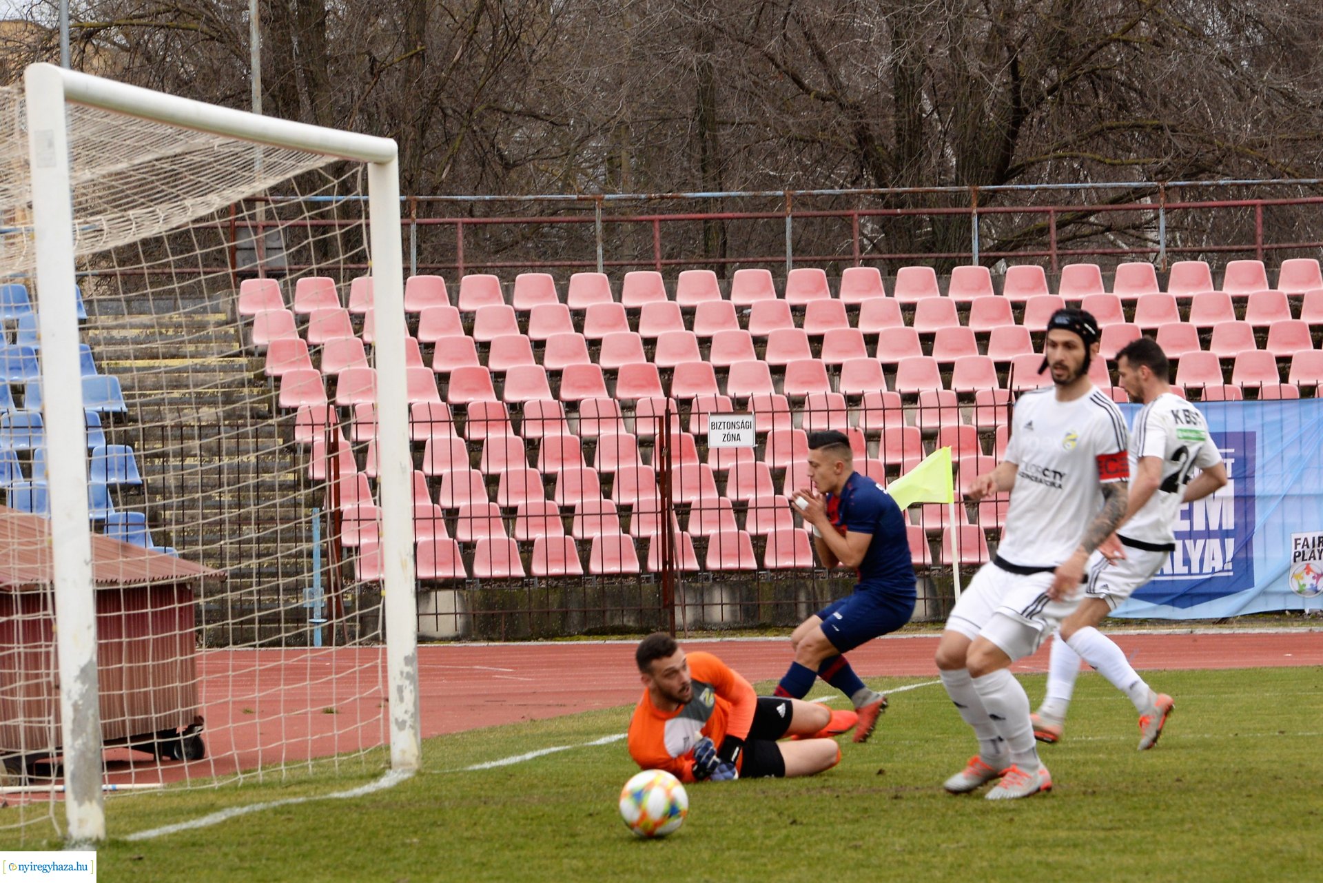 Szpari-Kazincbarcika labdarúgó mérkőzés