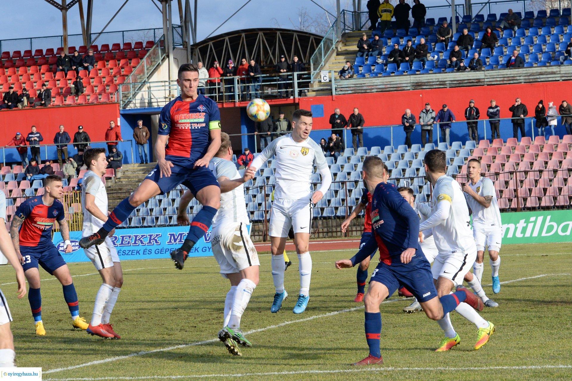 Szpari-Soroksár labdarúgó mérkőzés