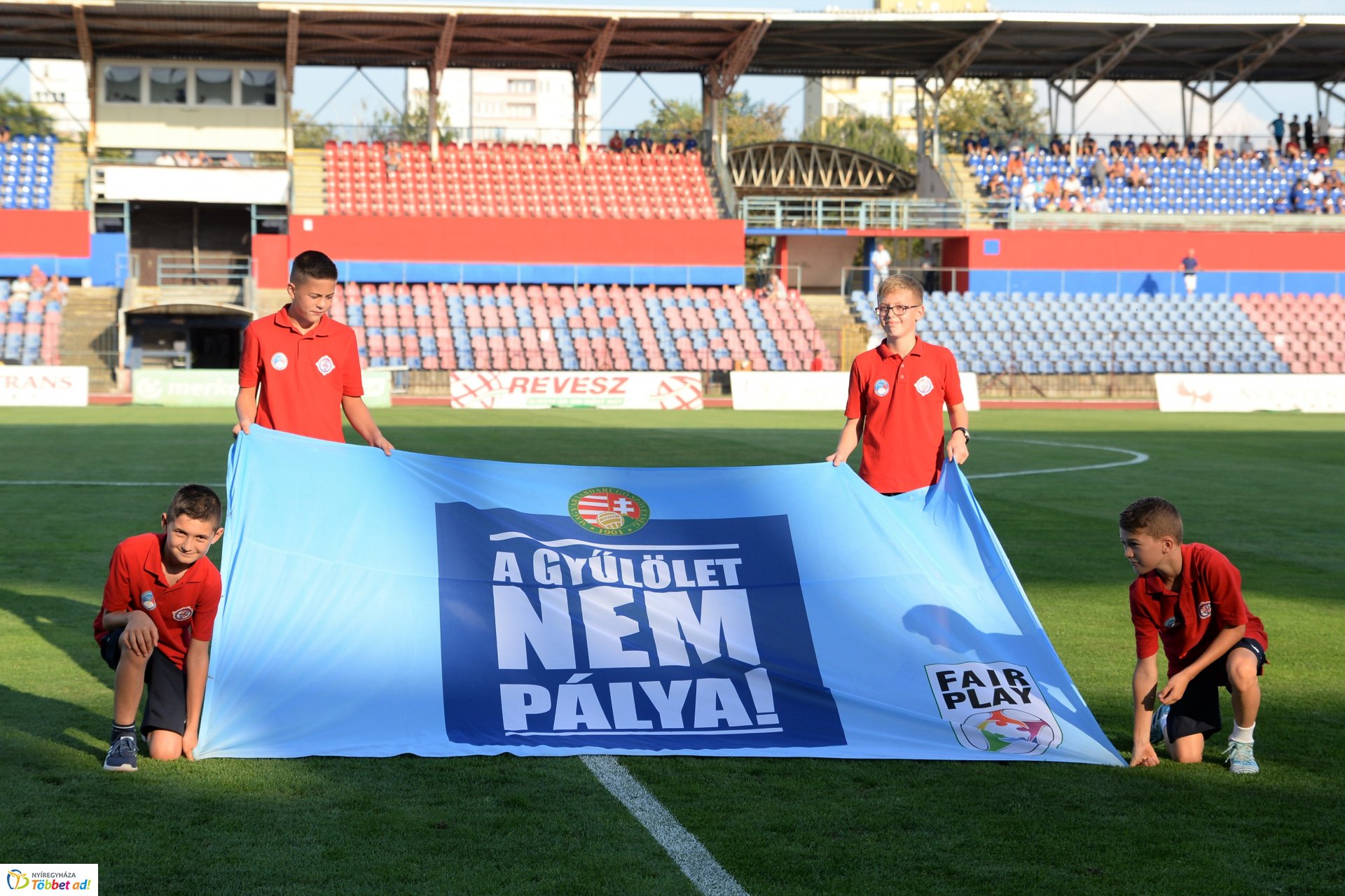 Szpari-Tiszakécske labdarúgó mérkőzés