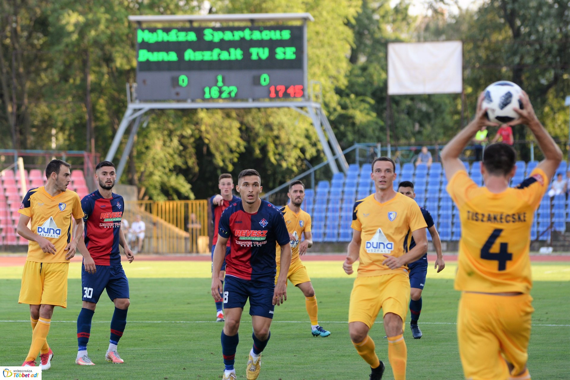 Szpari-Tiszakécske labdarúgó mérkőzés