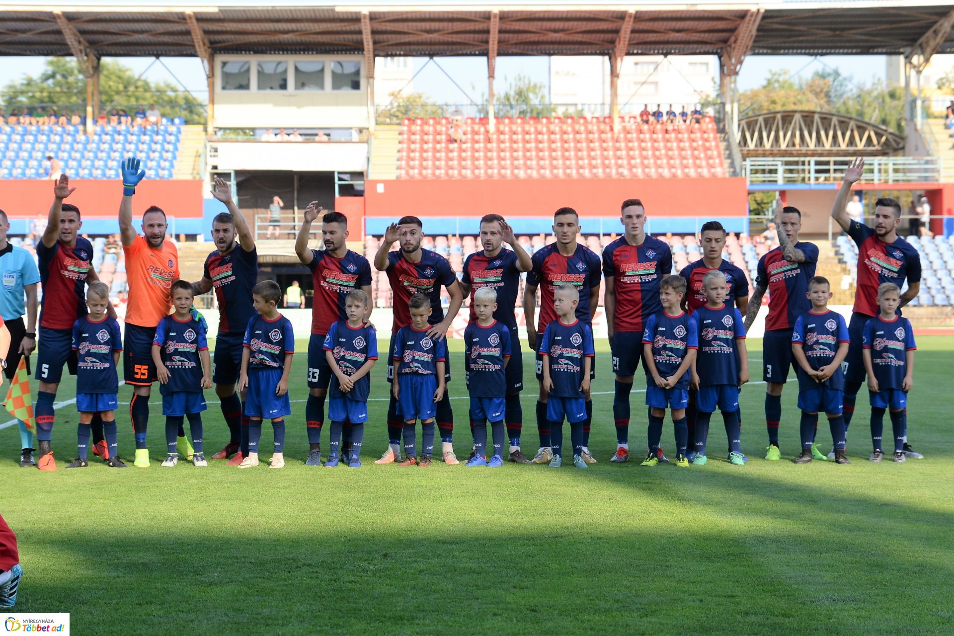 Szpari-Tiszakécske labdarúgó mérkőzés