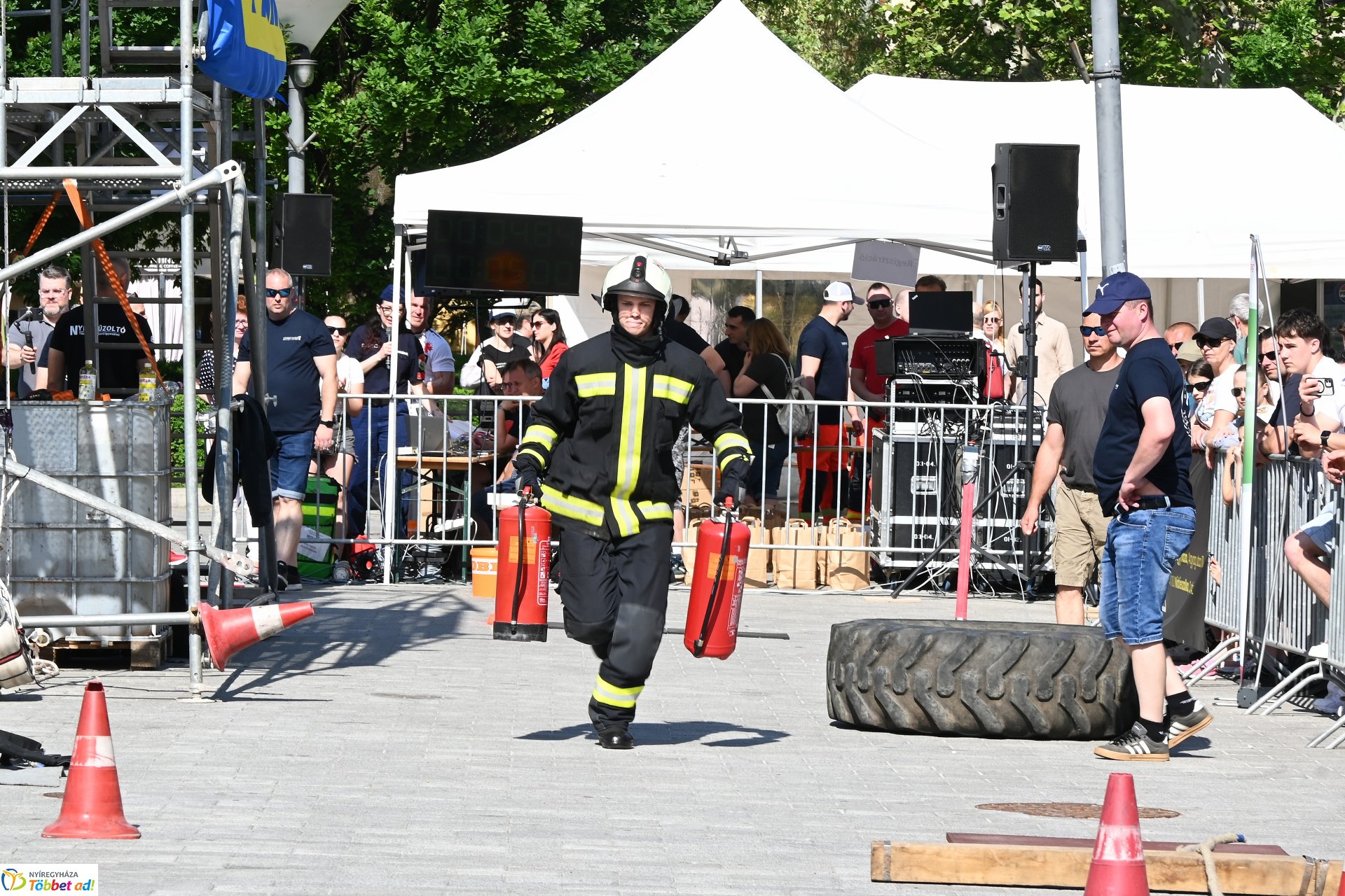 Sztárek Ferenc Tűzoltó Erőpróba Nyíregyháza belvárosában