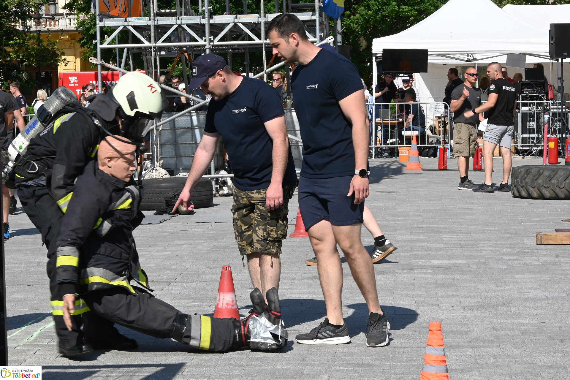 Sztárek Ferenc Tűzoltó Erőpróba Nyíregyháza belvárosában