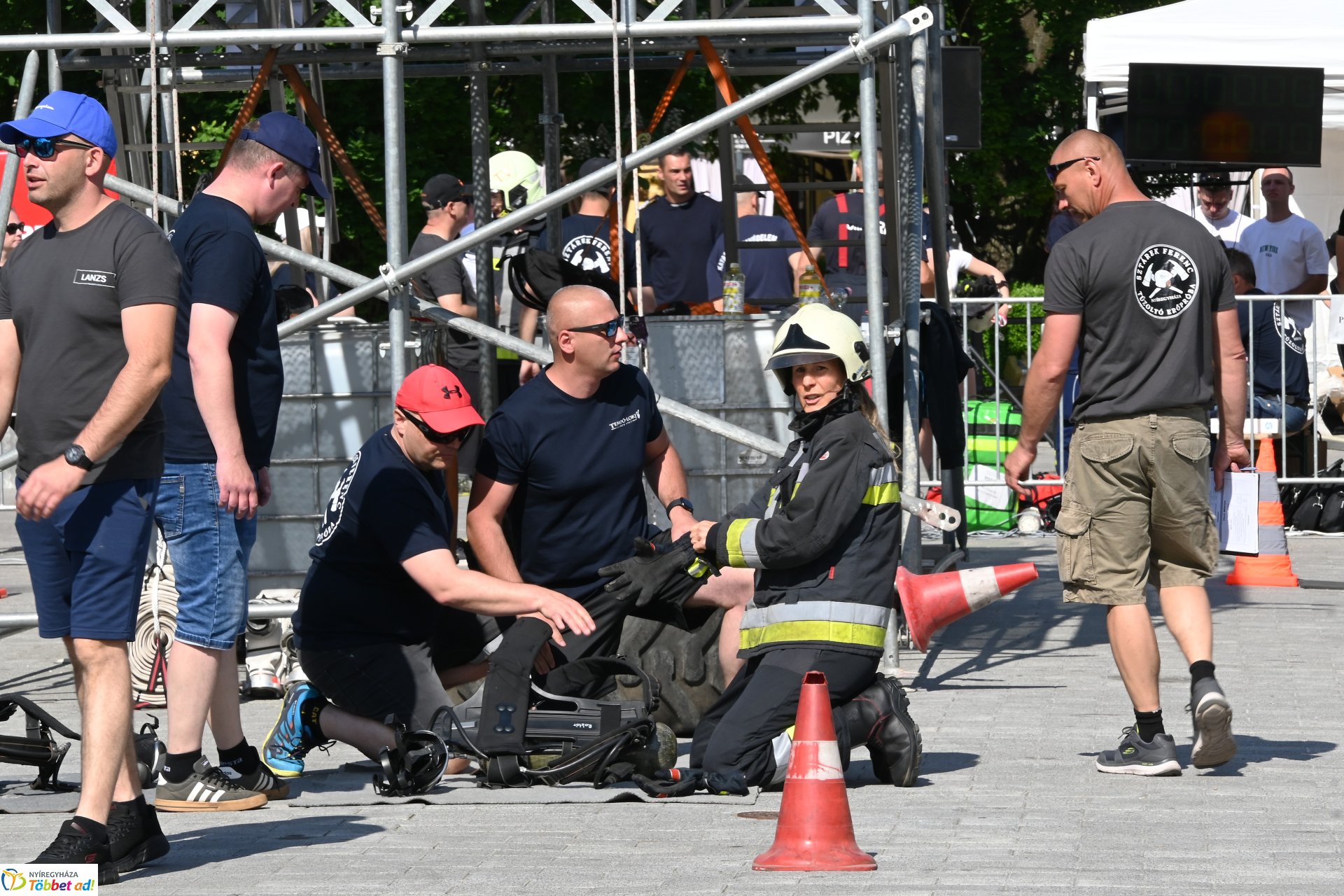 Sztárek Ferenc Tűzoltó Erőpróba Nyíregyháza belvárosában