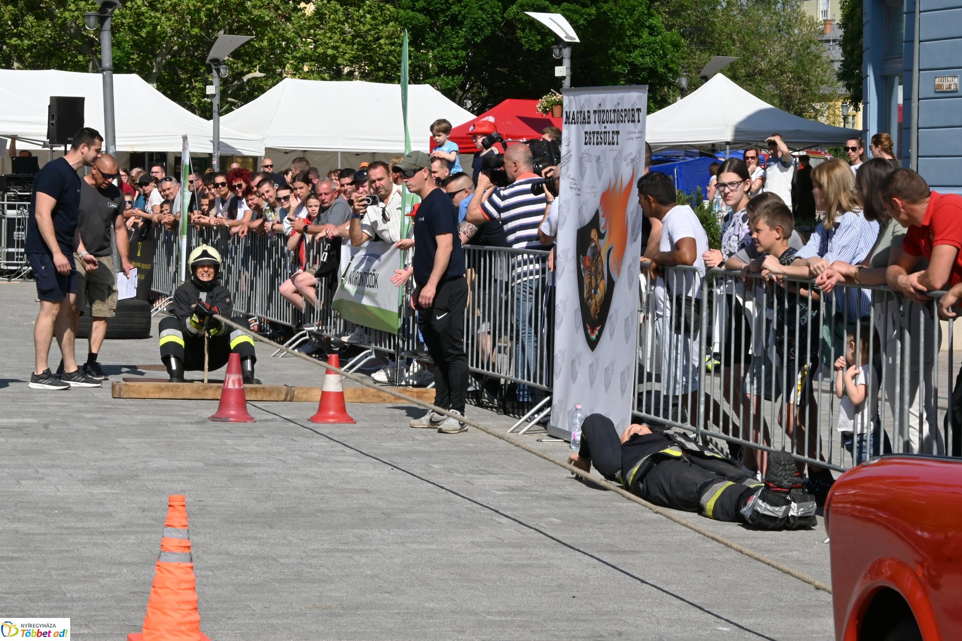 Sztárek Ferenc Tűzoltó Erőpróba Nyíregyháza belvárosában