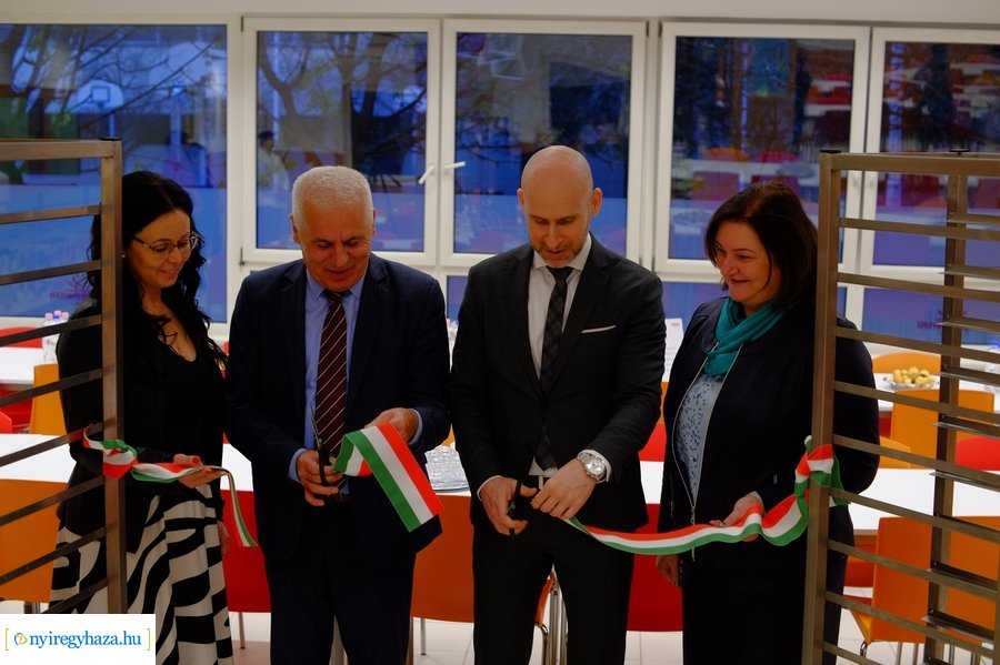 Szupermenza a Kodály iskolában