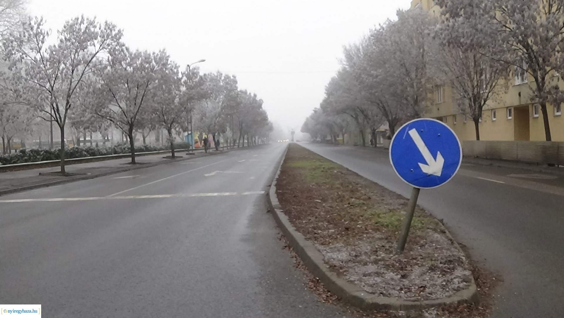 Táblákat rongáltak a város több pontján