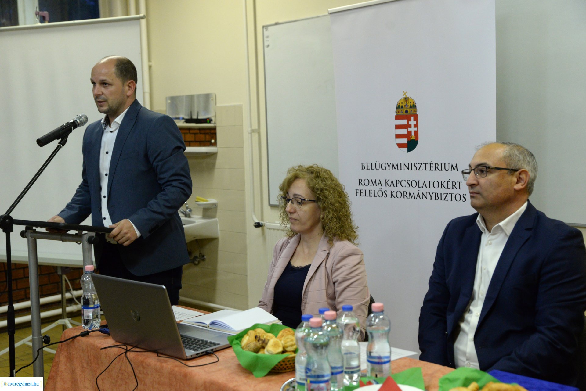 Tájékoztató a roma pályázati lehetőségekről