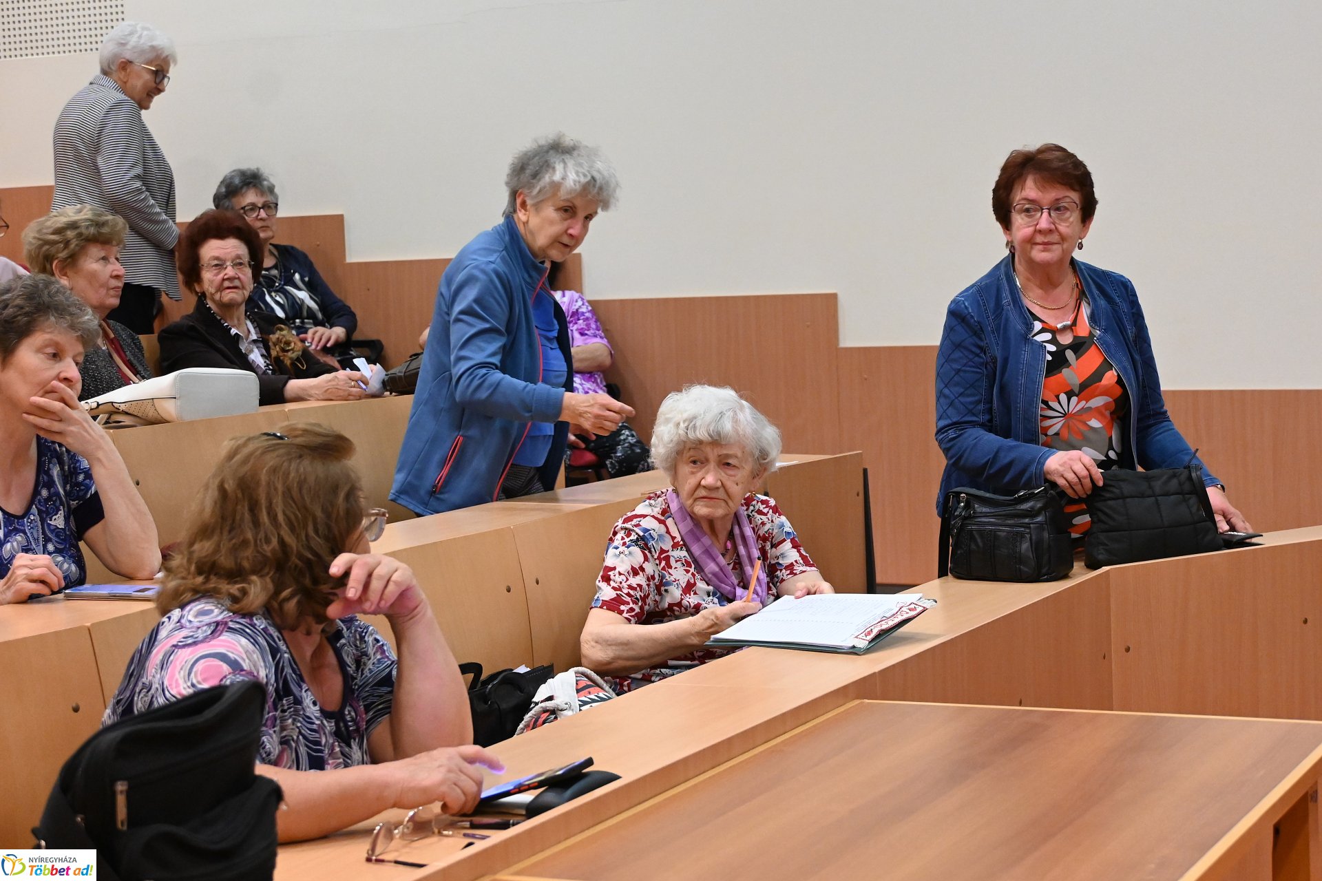 Tájékoztató előadás az időseket érintő juttatásokról