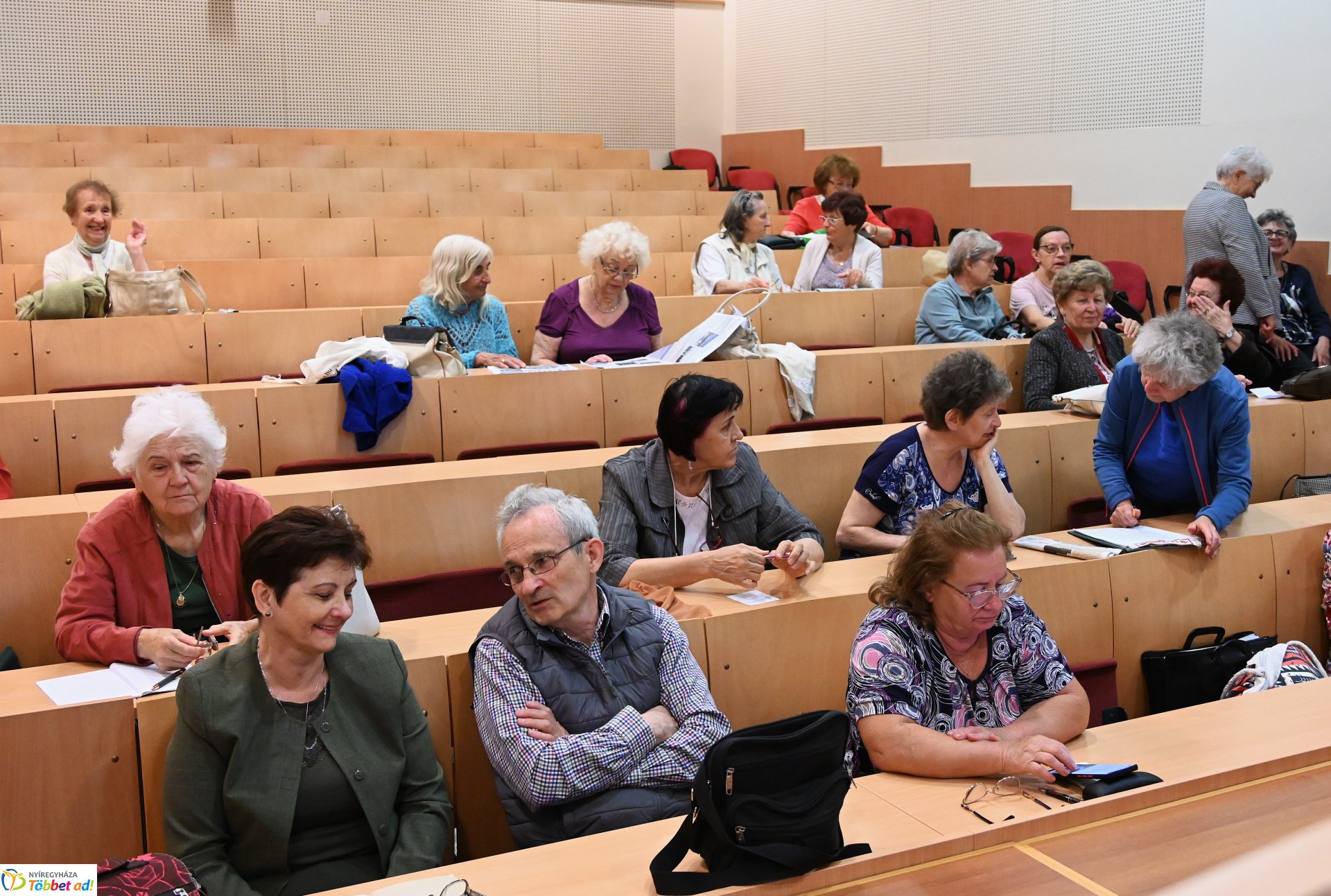 Tájékoztató előadás az időseket érintő juttatásokról