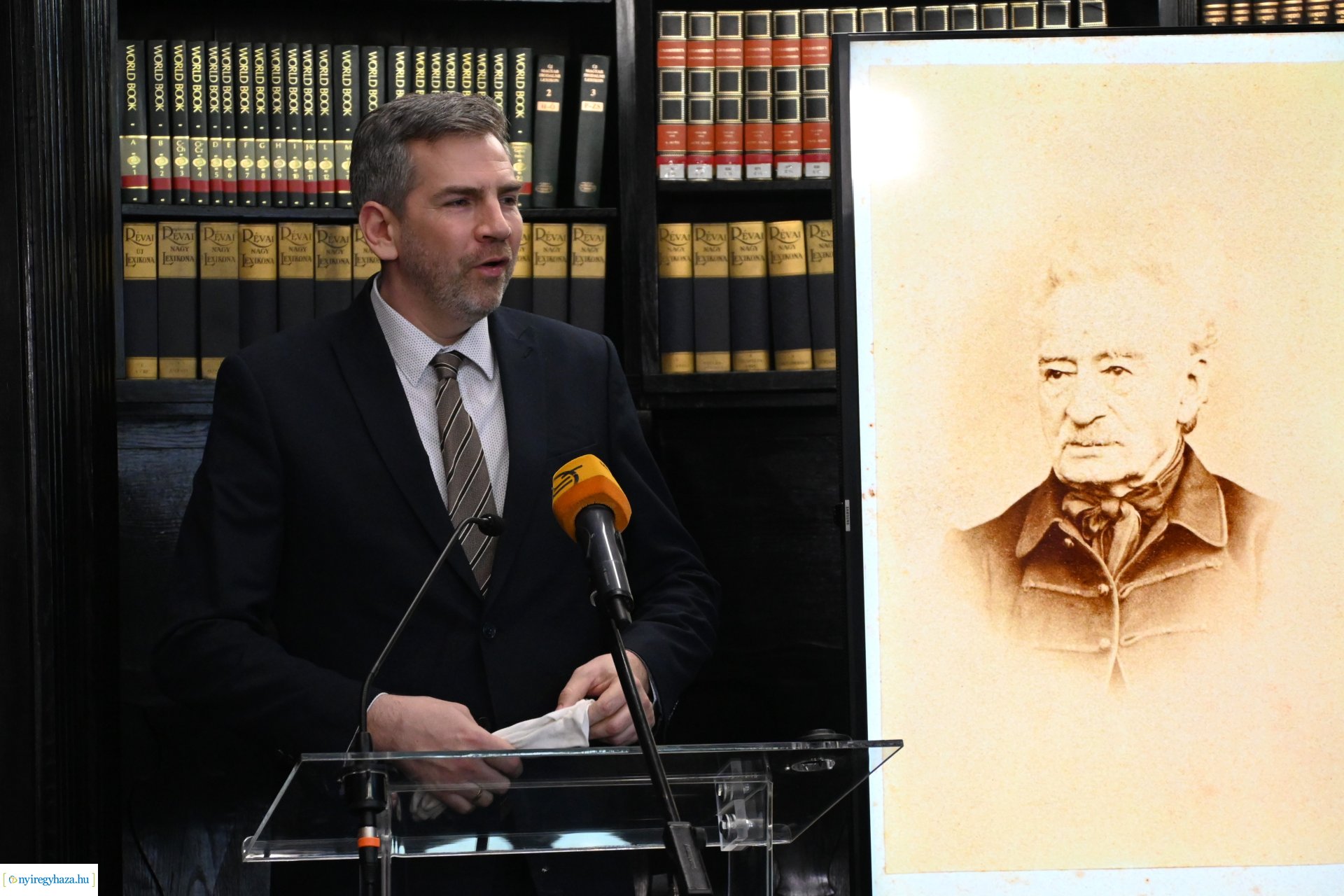 Talált fotó - 19. századi polgármester fotója került elő