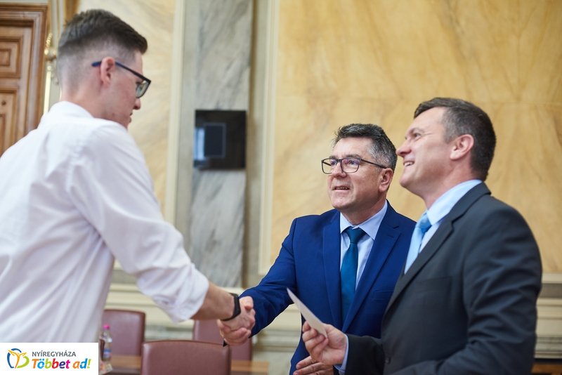 Támogatás rászoruló hallgatóknak 20190619