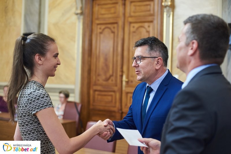 Támogatás rászoruló hallgatóknak 20190619