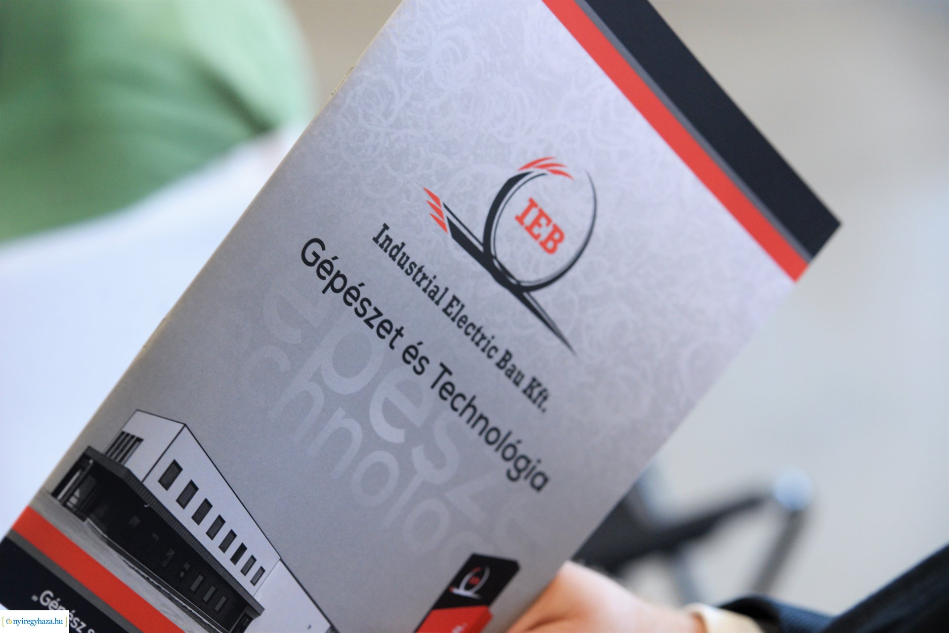 Támogatói szerződés aláírás az Industrial Electric Bau Kft-nél