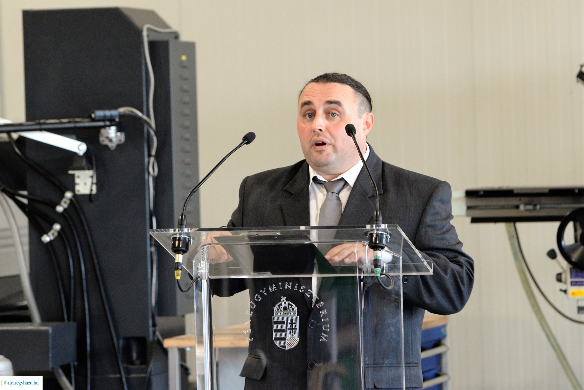 Támogatói szerződés aláírás az Industrial Electric Bau Kft-nél