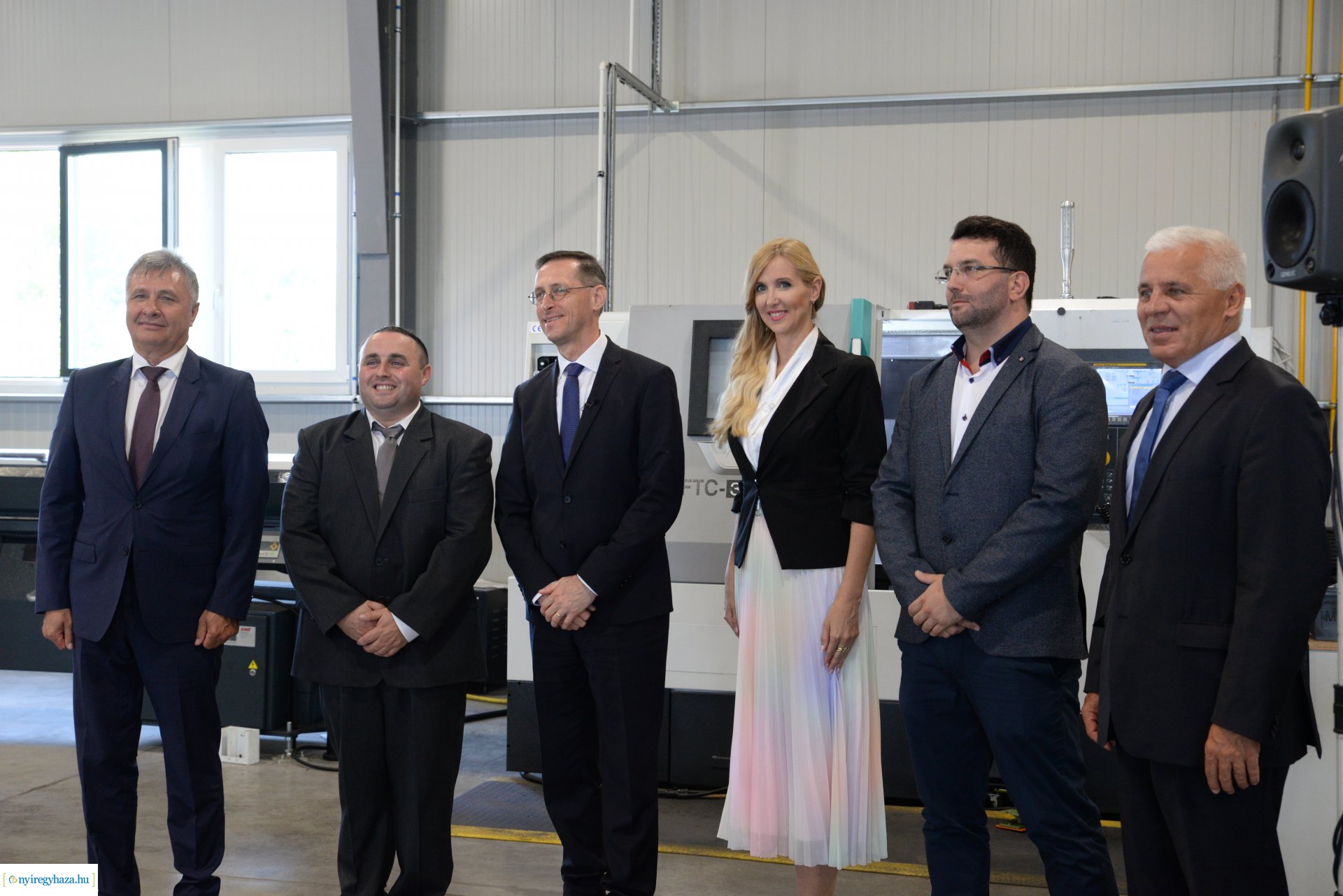 Támogatói szerződés aláírás az Industrial Electric Bau Kft-nél