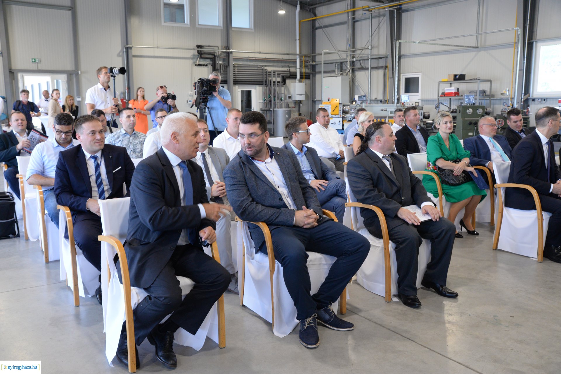 Támogatói szerződés aláírás az Industrial Electric Bau Kft-nél