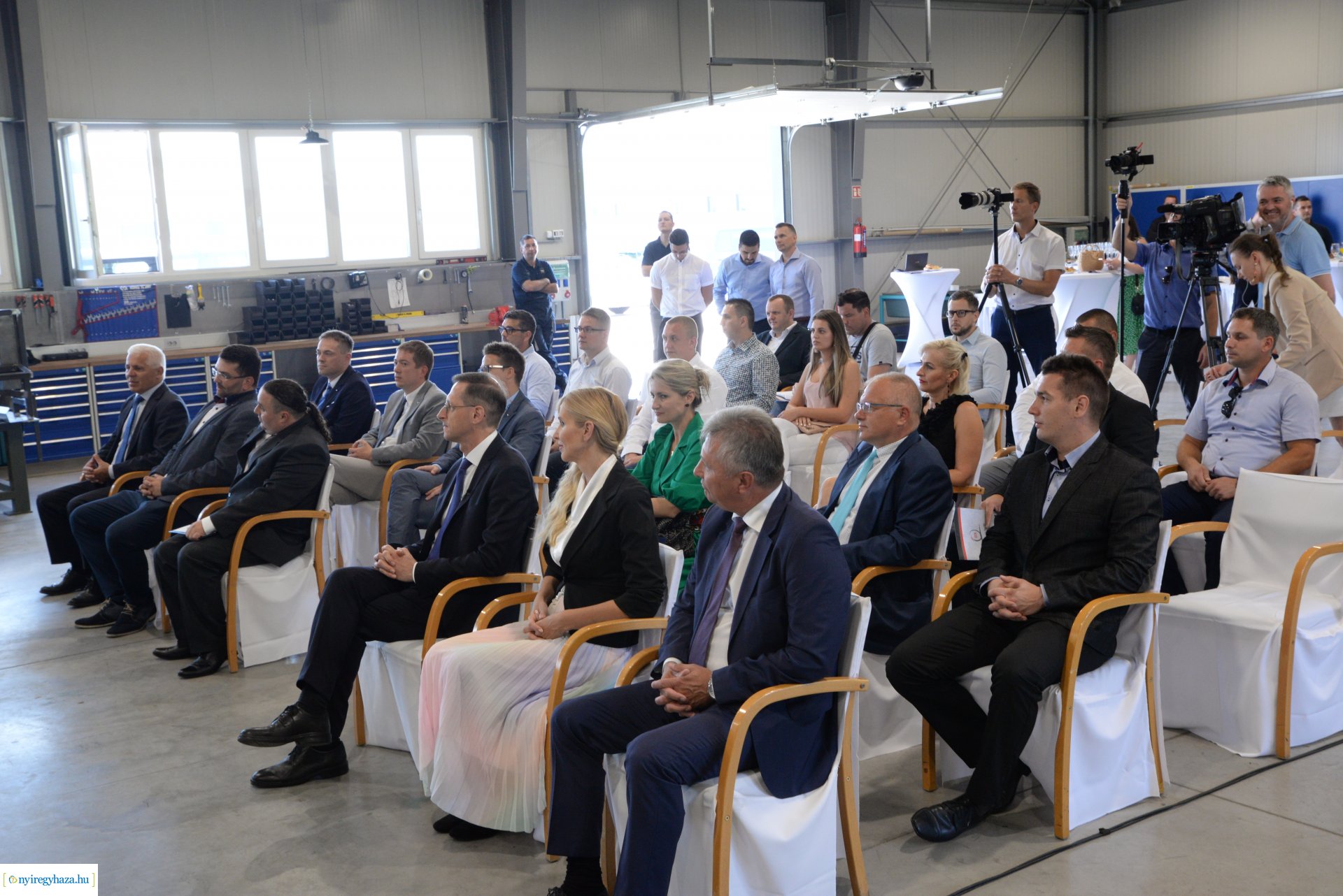 Támogatói szerződés aláírás az Industrial Electric Bau Kft-nél