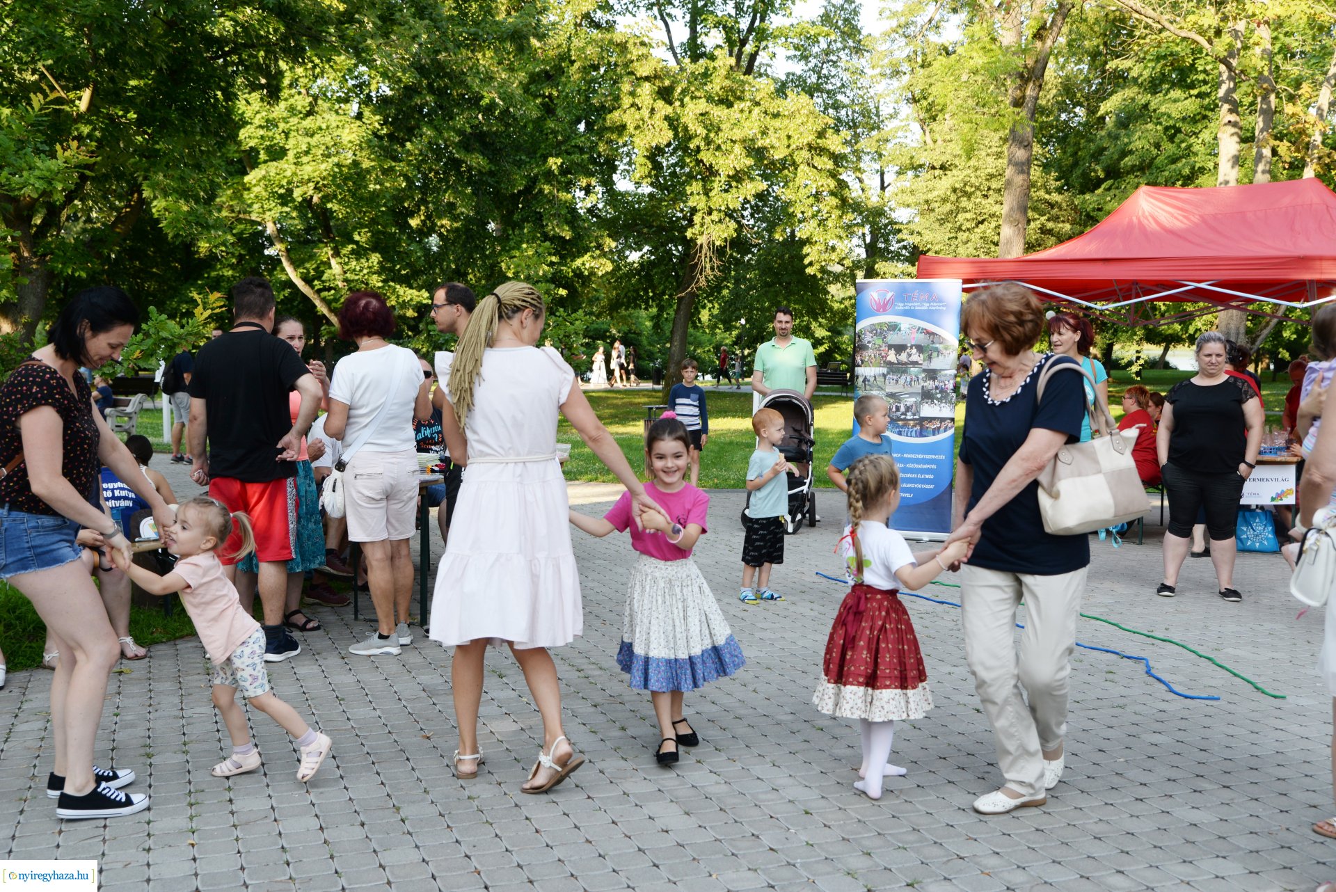 Táncest Sóstón - csütörtökön családi programok várták az érdeklődő közönséget