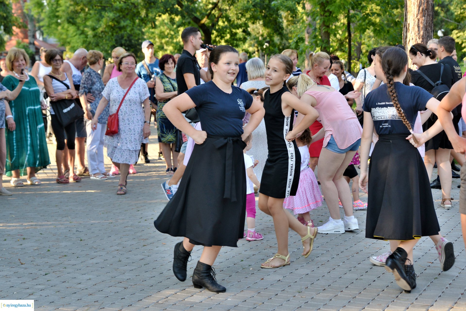 Táncest Sóstón - csütörtökön családi programok várták az érdeklődő közönséget