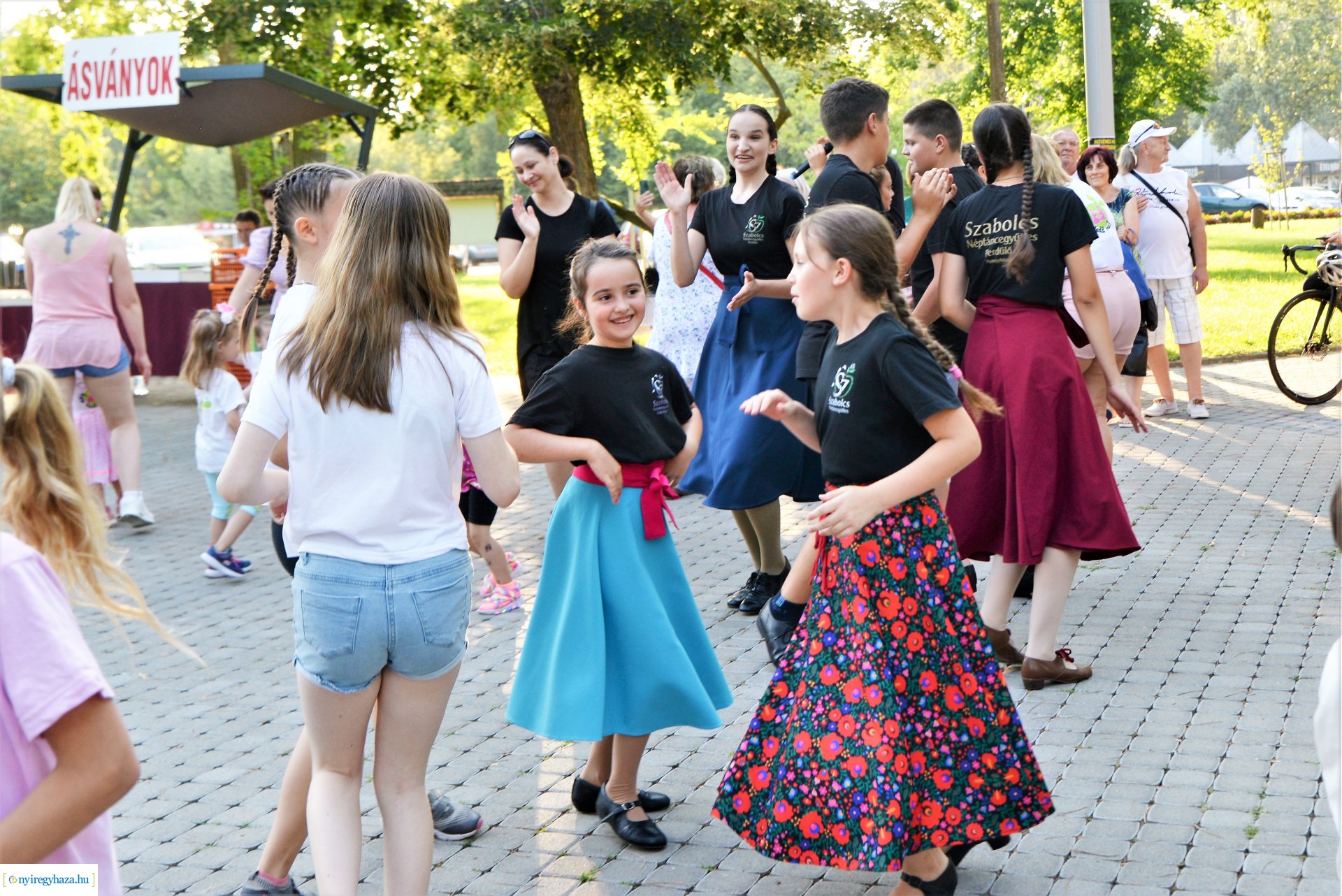 Táncest Sóstón - csütörtökön családi programok várták az érdeklődő közönséget