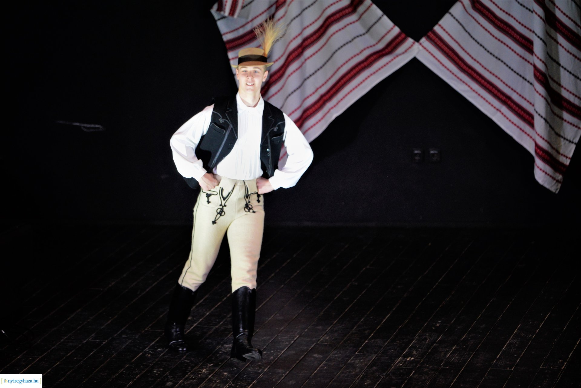 Táncművészeti tagozat növendékeinek bemutatója