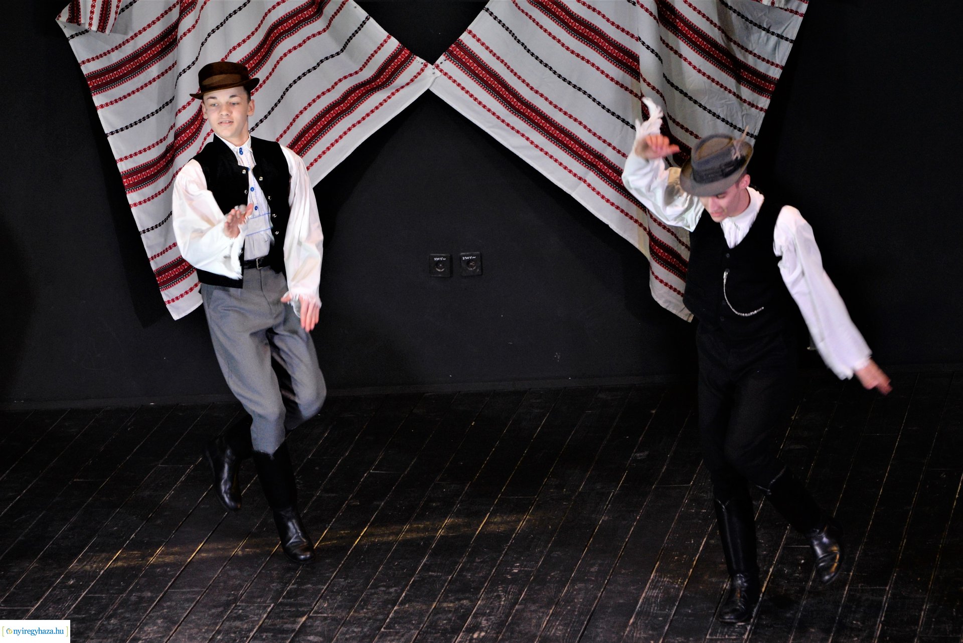 Táncművészeti tagozat növendékeinek bemutatója