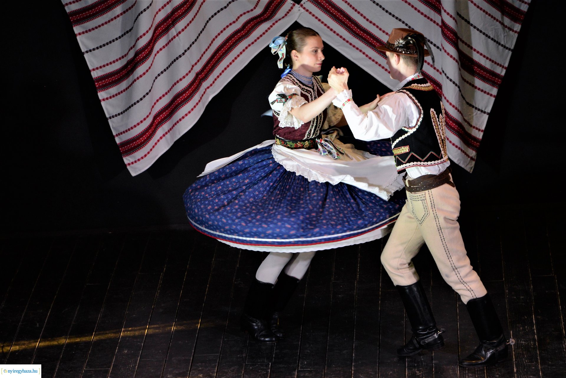 Táncművészeti tagozat növendékeinek bemutatója