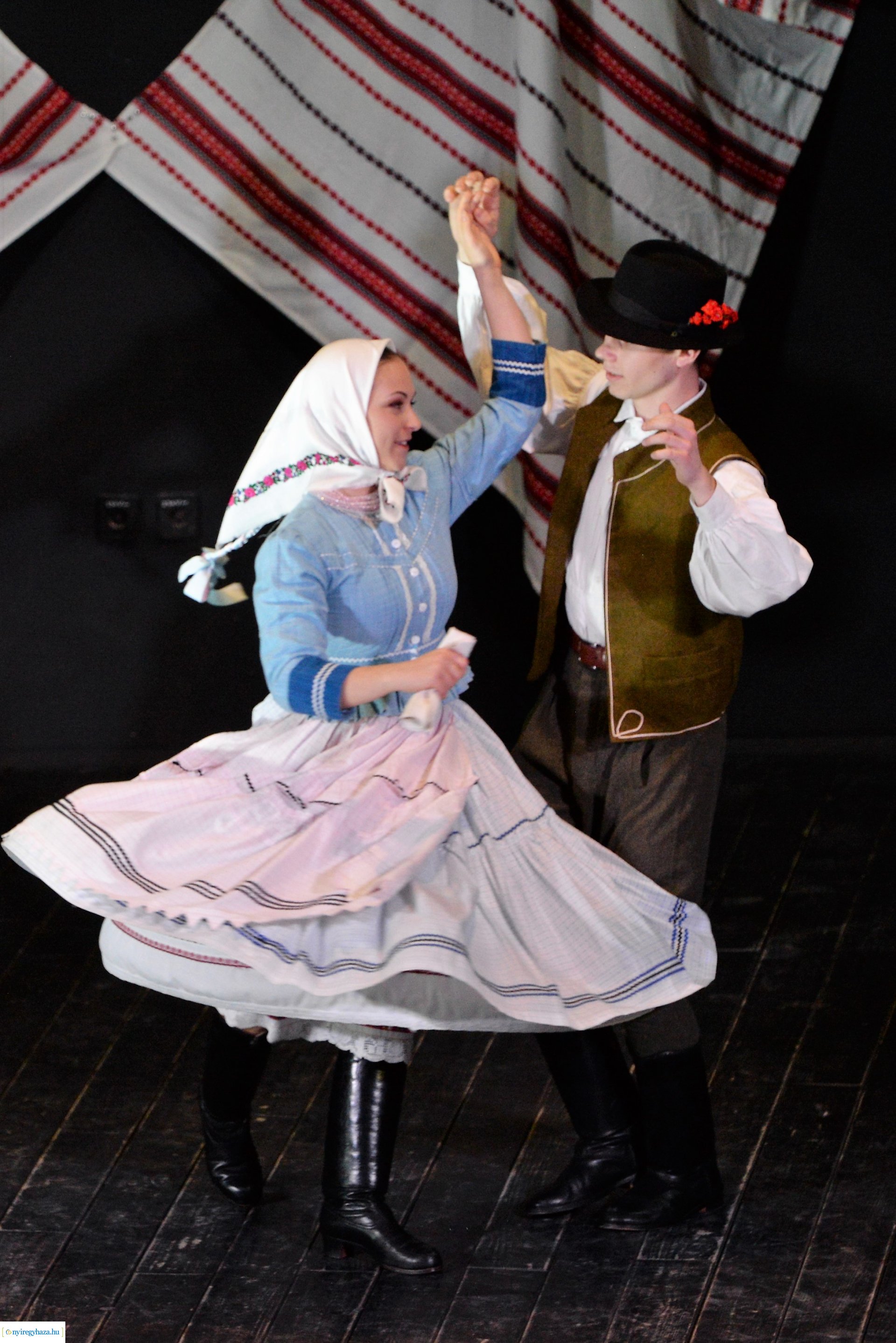 Táncművészeti tagozat növendékeinek bemutatója