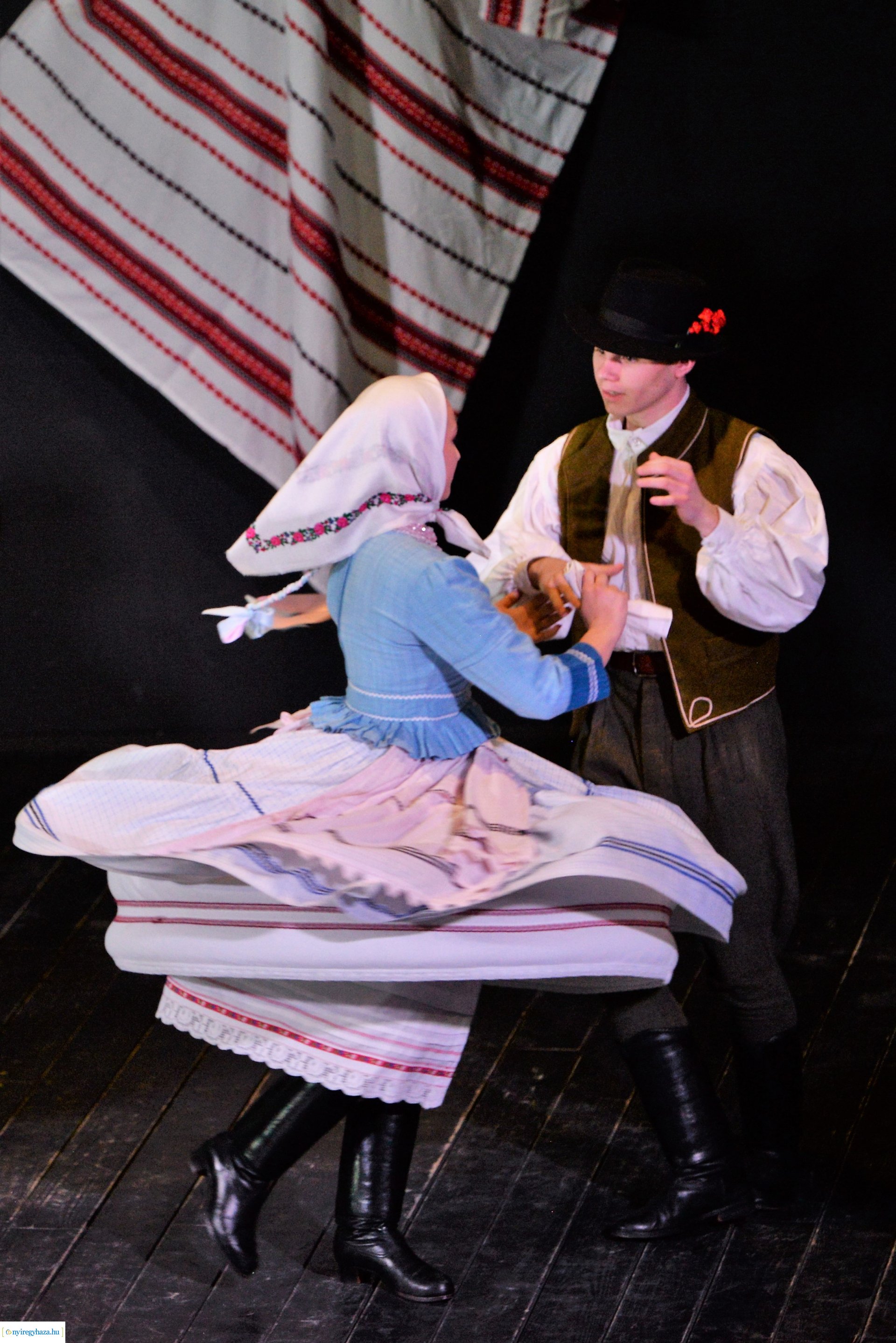 Táncművészeti tagozat növendékeinek bemutatója