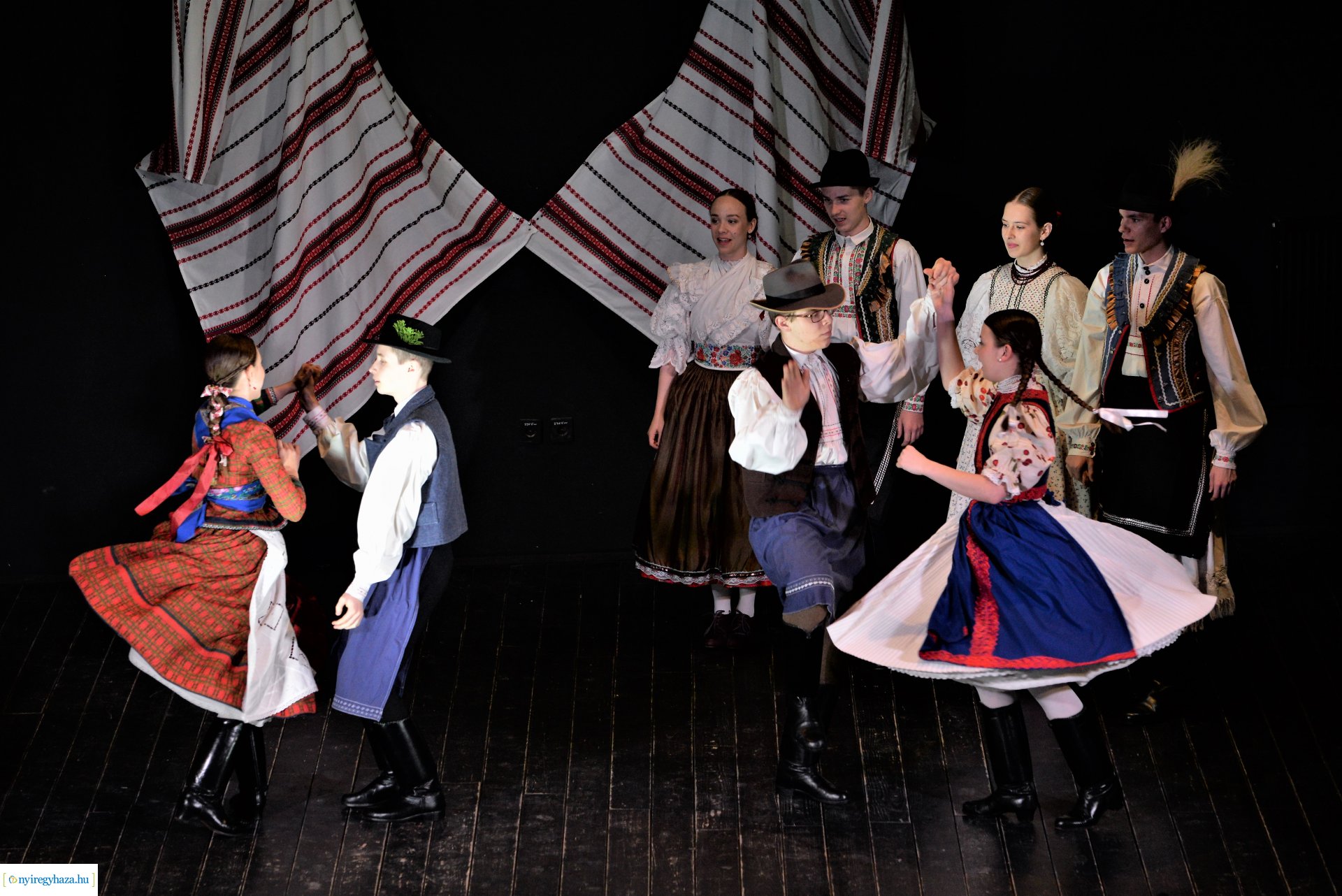 Táncművészeti tagozat növendékeinek bemutatója