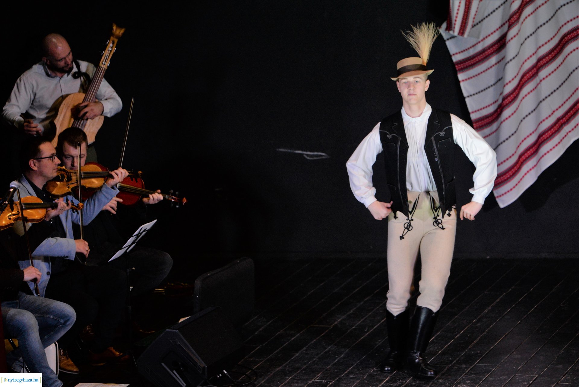 Táncművészeti tagozat növendékeinek bemutatója