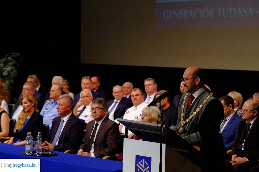 Tanévnyitó ünnepség az egyetemen 2023