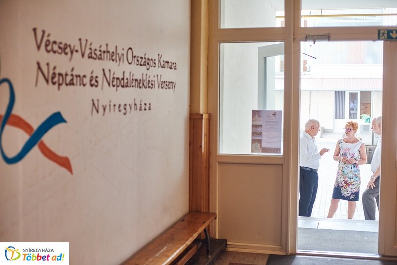 Tanszercsomag osztás a Vécsey iskolában