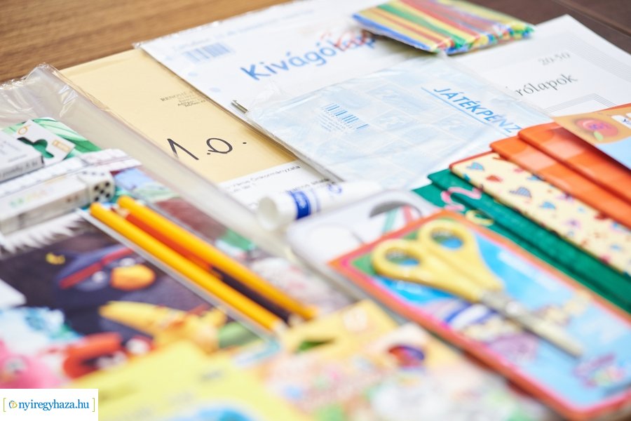 Tanszercsomag támogatás az idei tanévben 2020/2021