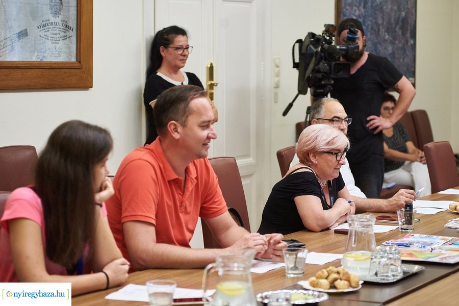 Tanszercsomag támogatás az idei tanévben 2020/2021