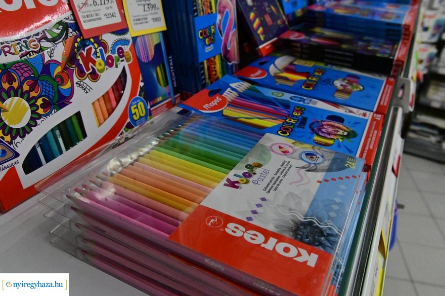 Tanszervásár iskolakezdés előtt 2024