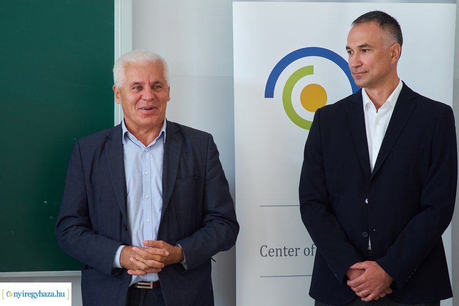 Tanterem átadó az ÉVISZ-ben