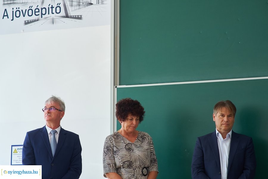 Tanterem átadó az ÉVISZ-ben