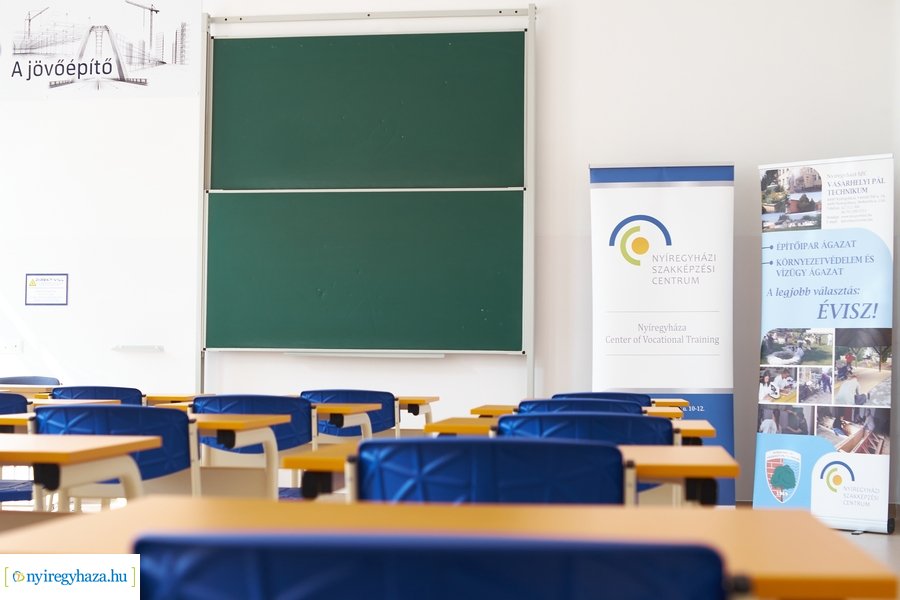 Tanterem átadó az ÉVISZ-ben