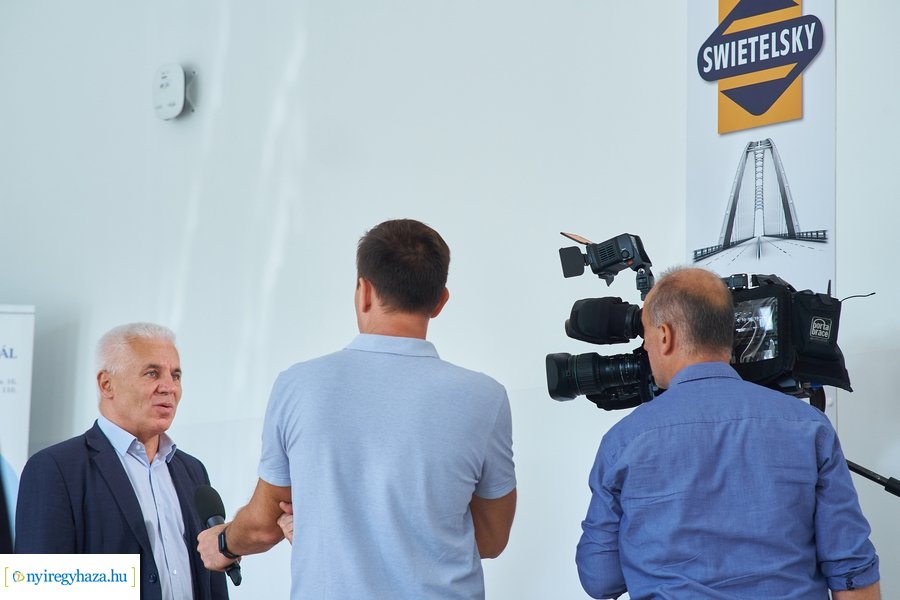 Tanterem átadó az ÉVISZ-ben