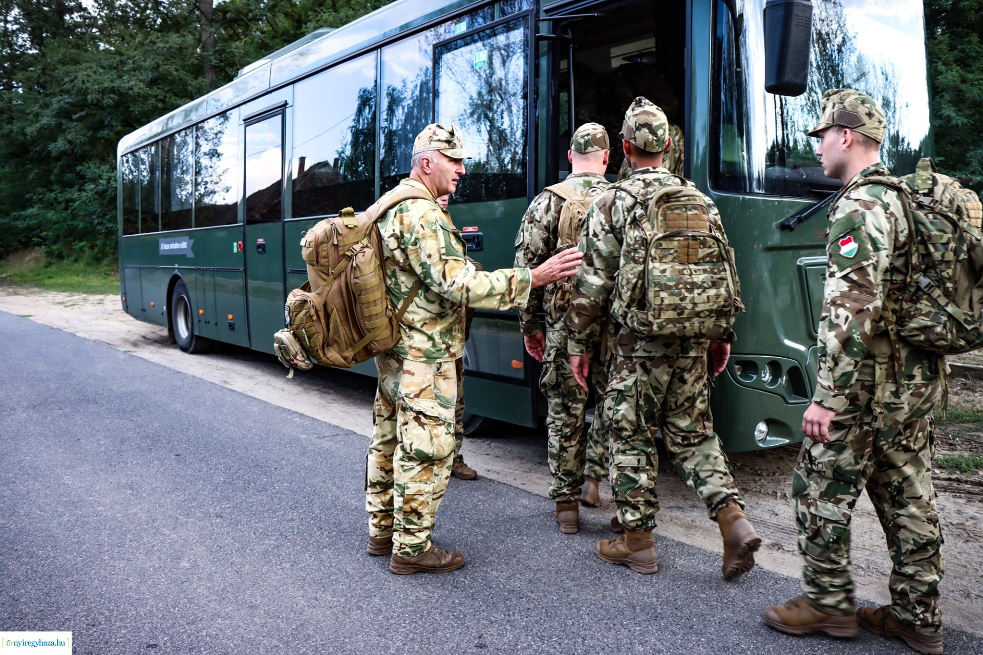 Tartalékos katonák is segítik az árvízi védekezést