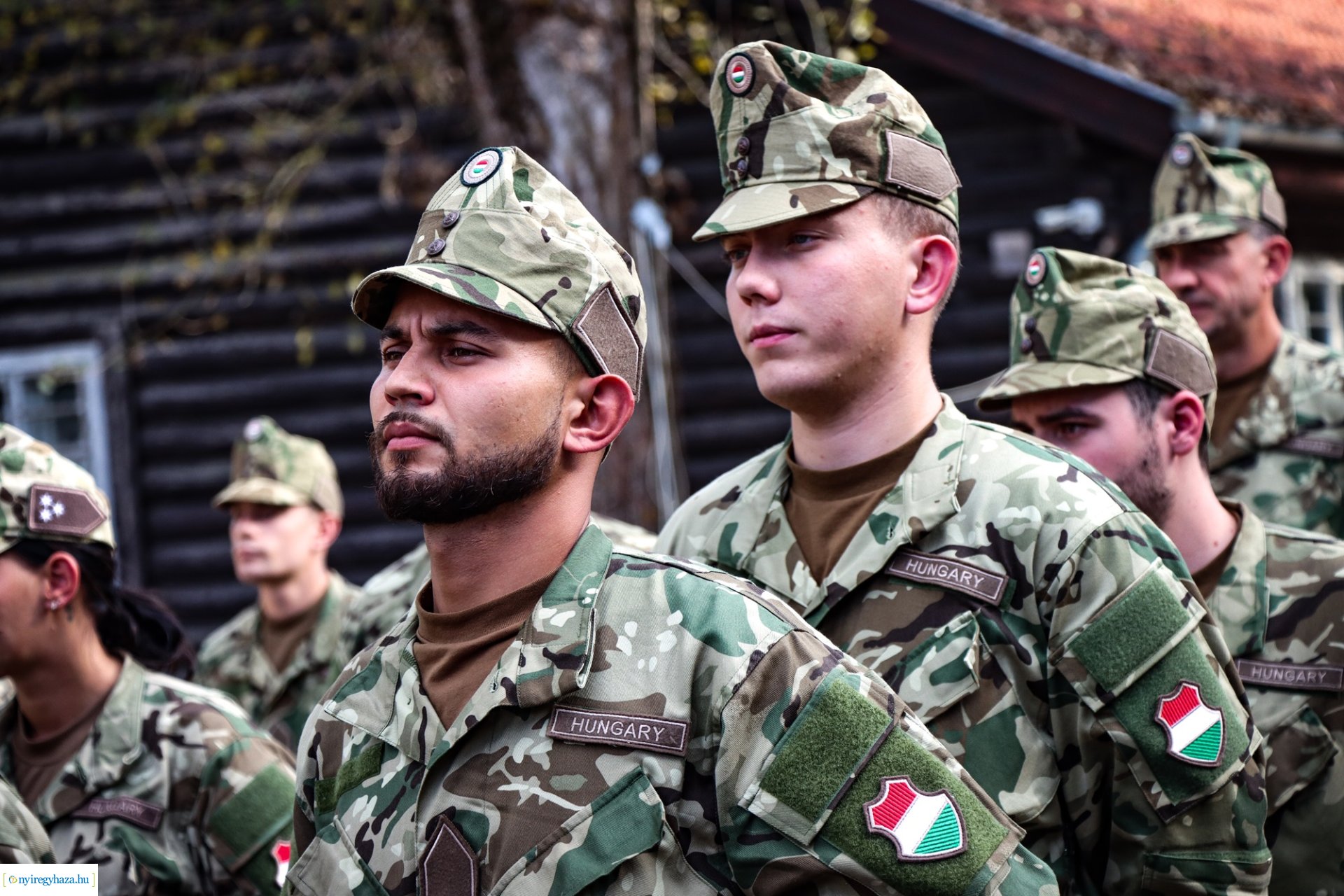 Tartalékos katonák is segítik az árvízi védekezést