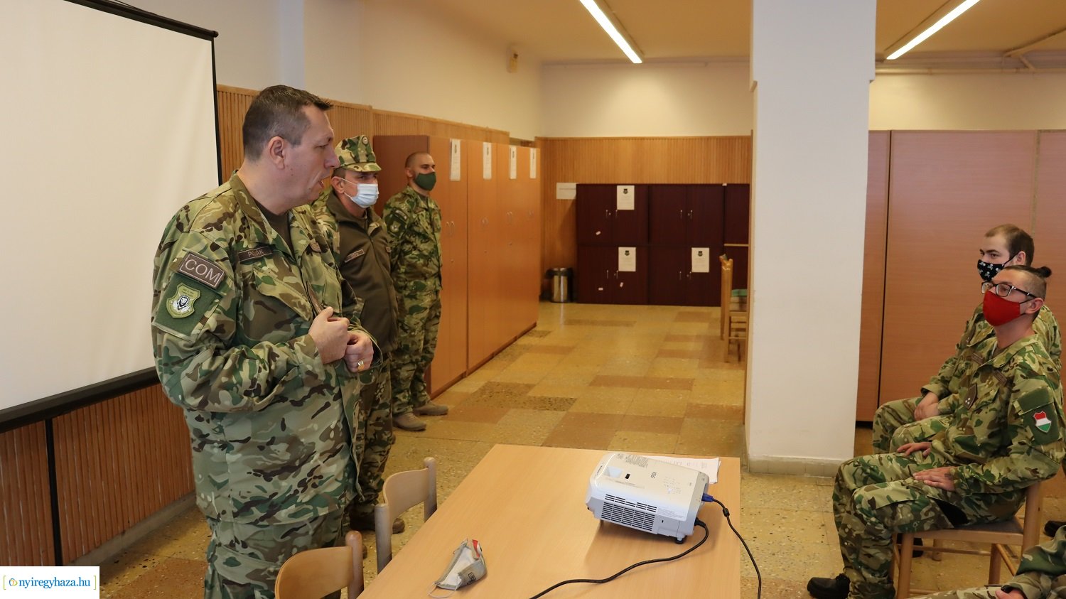 Tartalékos katonák vonultak be a Damjanich laktanyába