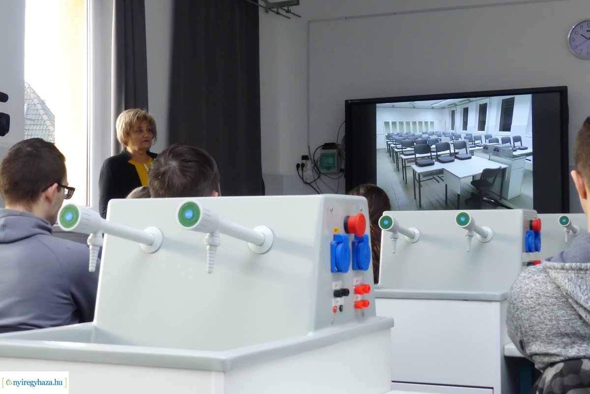 Tantermi fejlesztések a Kossuth gimnáziumban